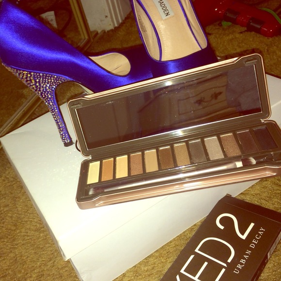 Bundle Steve Madden heels and naked2