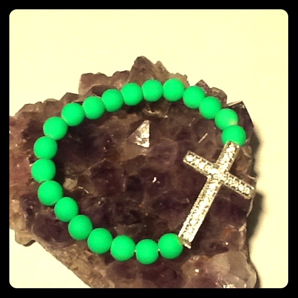 Gifted 😘😘Neon matte green beaded rhinestoned