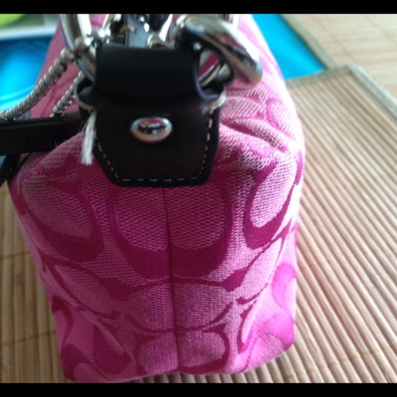 ADDITIONAL PHOTOS FOR PINK COACH BAG