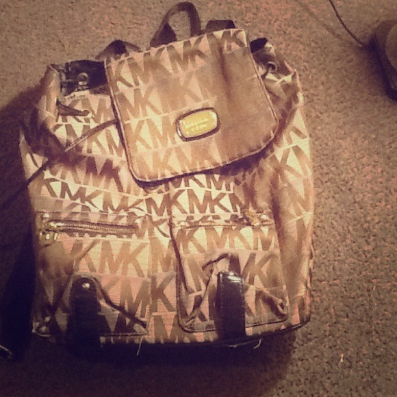 Michael Kors back pack (bag) willing to negotiate