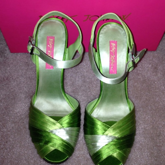 Betsey Johnson "Keira II"