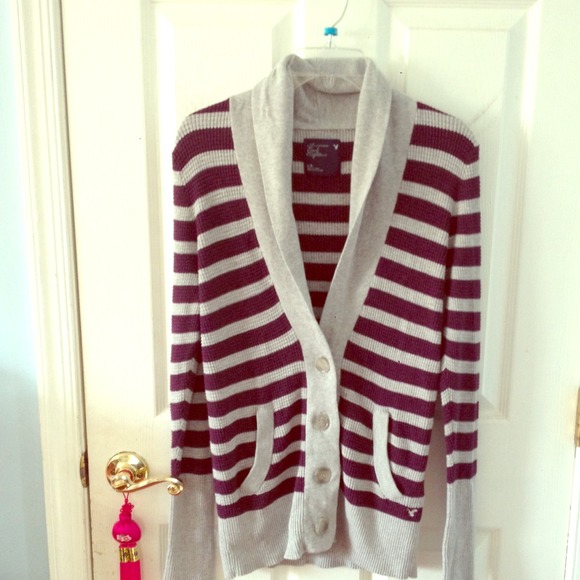 American eagle cardigan sweater