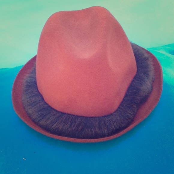 Hache App 100% wool brand new hat