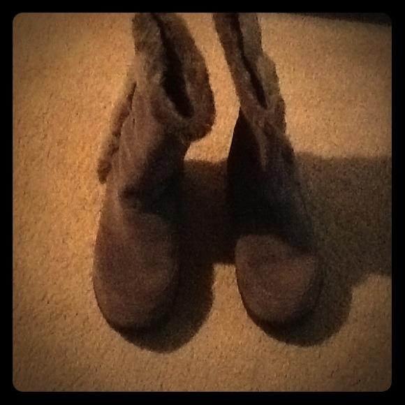 *SOLD* Gray Boots