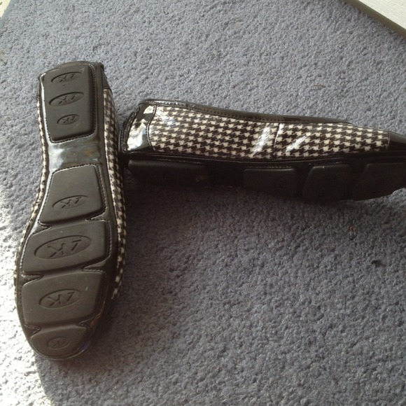 Anne Klein iflex Flats - Picture 2 of 5