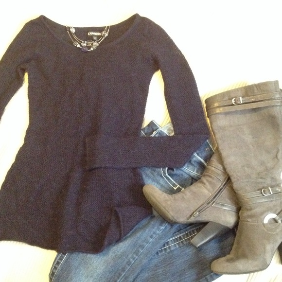 Loose Knit Fitted Sweater and Matching Tank