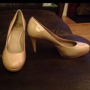 VINCE CAMUTO size 8 Nude Leather Platform Heels