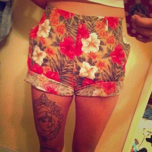 Hawaiin high rise shorts