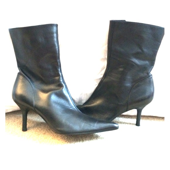 Steve Madden boots 🌟On Hold