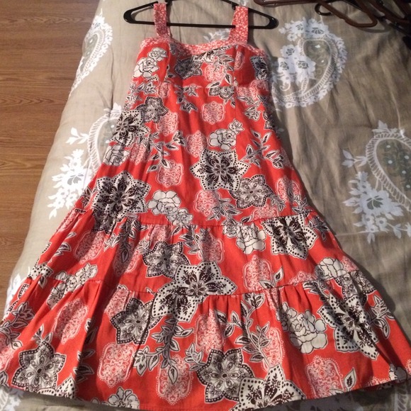 Dress - Picture 2 of 2