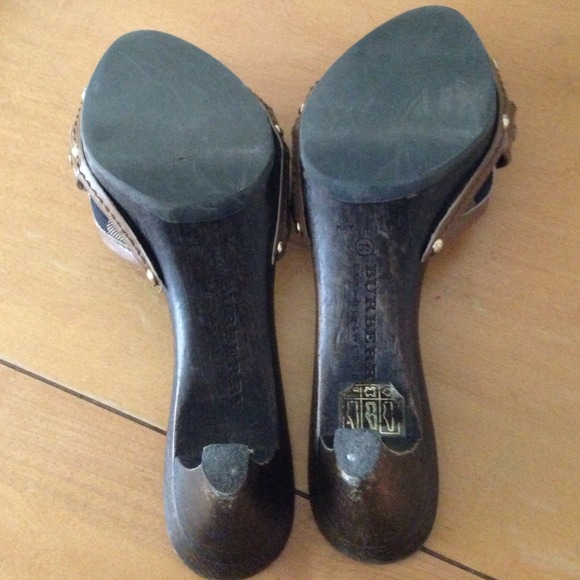 Burberry heels - Picture 3 of 4