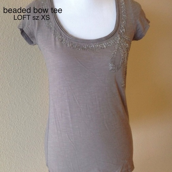 gray XS scoopneck embellished tee. LOFT