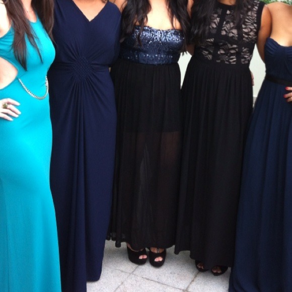 ❌SOLD❌ Sequined deep blue crop top - Picture 4 of 4