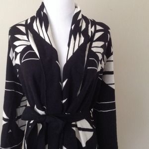 Forever 21 Sweaters - RESERVED NWOT Fringe Southwest Boho Sweater Forever 21 Sweaters - RESERVED NWOT Fringe Southwest Boho Sweater