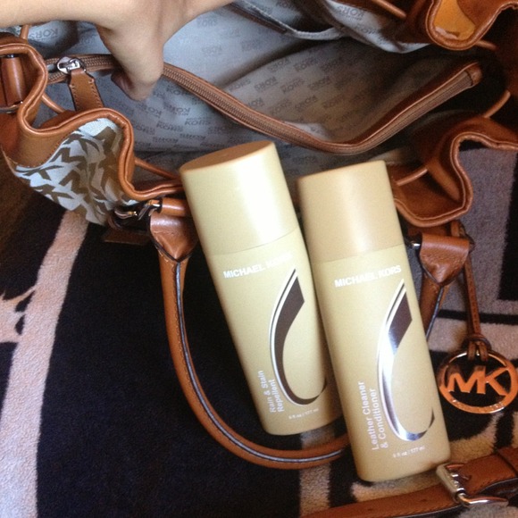 MICHEAL Brookville Large Carmel Mk Sig Great Bag💟 - Picture 4 of 4