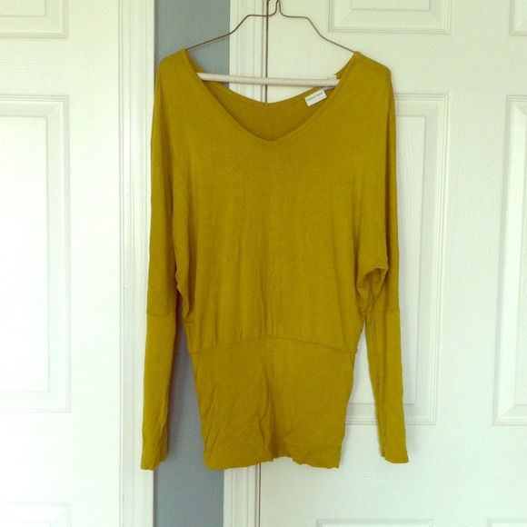 Cute trendy long sleeve top