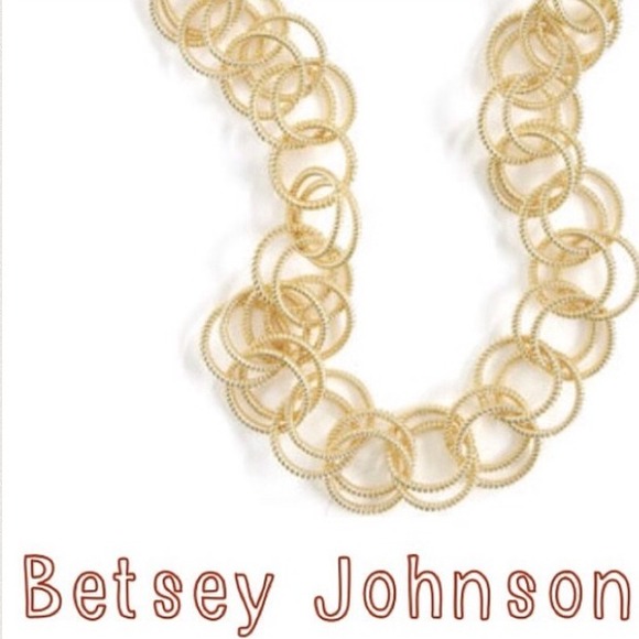 Betsey Johnson Jewelry - BETSEY JOHNSON ADORABLE LONG NECKLACE