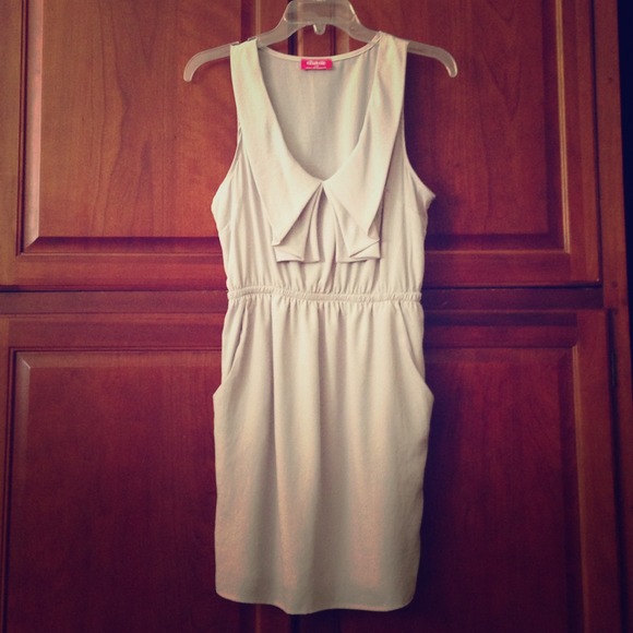 Gray short dress with cute pockets