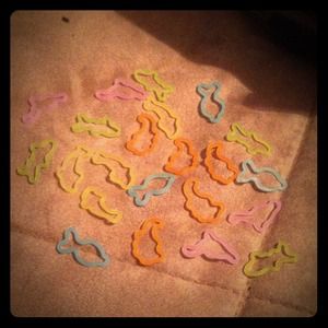24 rings and 10 braclets and 2 necklas