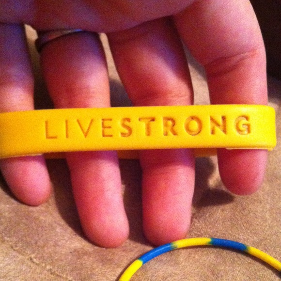 4 braclets - Picture 2 of 4