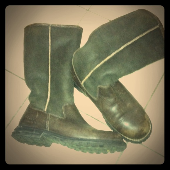 UGG boots size 8.