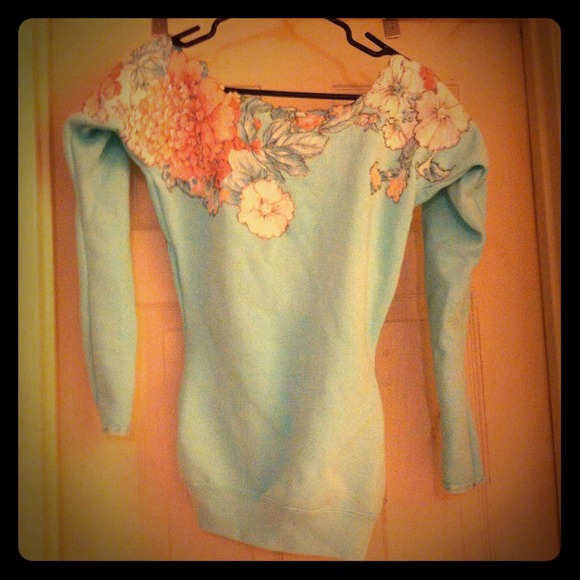 Sold Vintage Mint Slouchy Sweater & Floral Accent