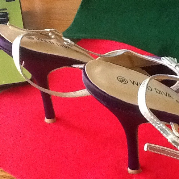 Shoes - Picture 2 of 4