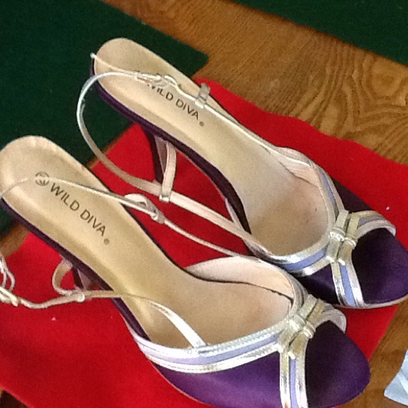 Shoes - Picture 4 of 4