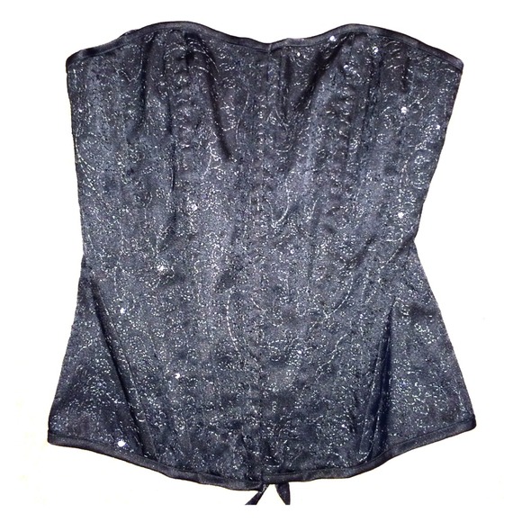 Insanely hot bustier!!