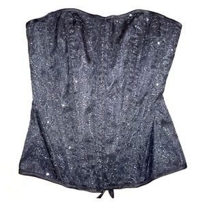 Insanely hot bustier!!