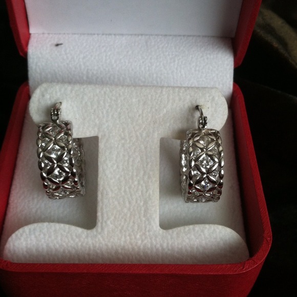 SOLD!18k gold plated hoop Earrings