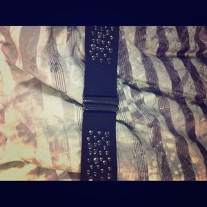 FREE GIFT IN BUNDLE/SOLD! stretch studded belt.