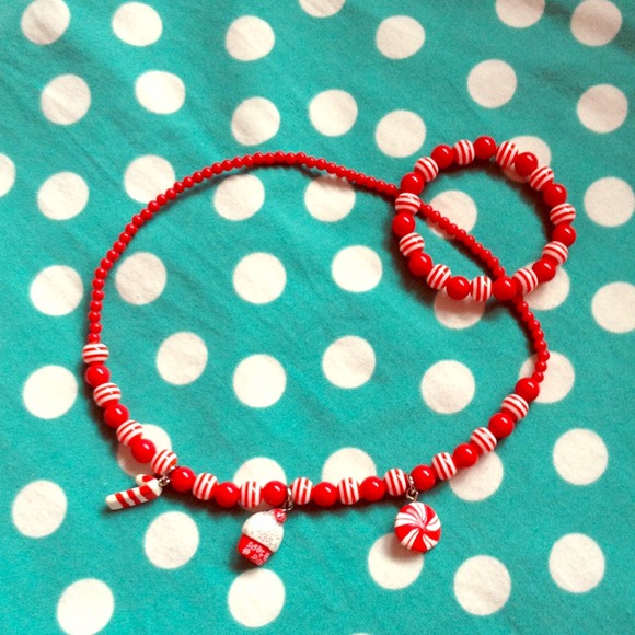 Holiday Necklace and Bracelet!