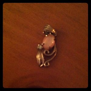 Pretty pendant 1