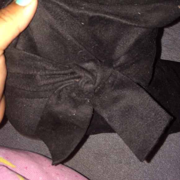 Short Black Boots with Side Bow - Picture 2 of 2