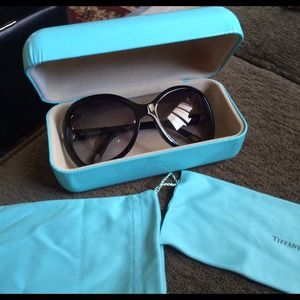 🚫HELD FOR @JESS1127 🚫Tiffany Sunglasses ❤️