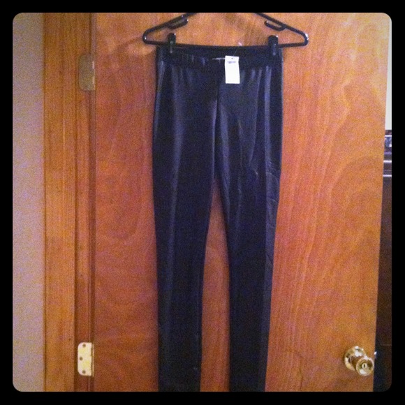 Arden B Matte Latex Ankle Leggings