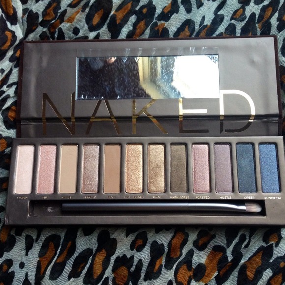 ❌❌SOLD❌❌ Urban Decay Naked palette - Picture 3 of 3
