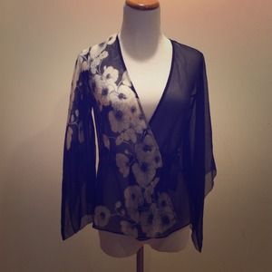 Brand New! BCBG sheer flowery Kimono