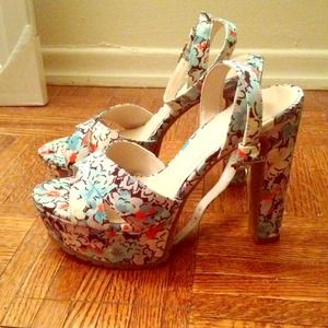 BCBGeneration floral sandals