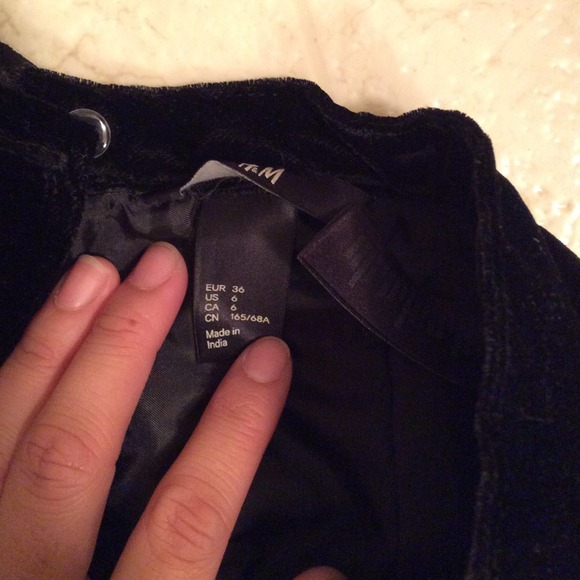 ❌Sold❌ Scrunched skirt - Picture 3 of 3