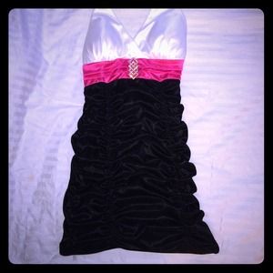 Hot little black dress!!