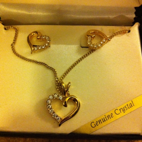 Brand New Never Worn 3piece Jewelry set