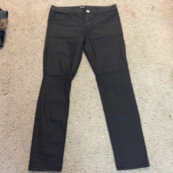 Black pleather skinny jeans