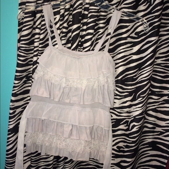A&F adjustable strap layered top