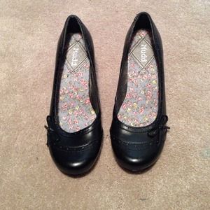 Mudd black shoes