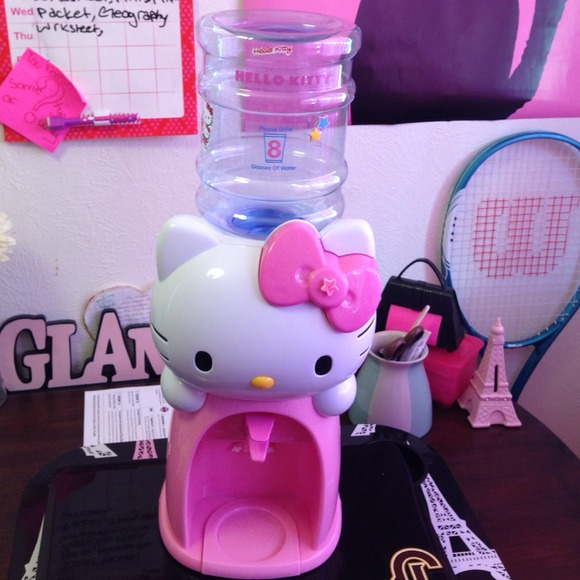 dispenser hello kitty