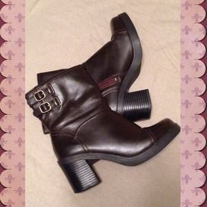 Mudd Boots Brown w Buckles & Zipper Mid Calf Sz 7