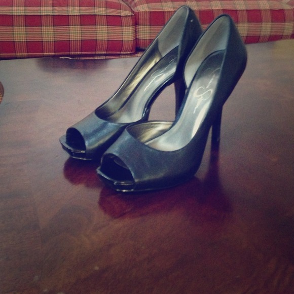 Jessica Simpson black heels