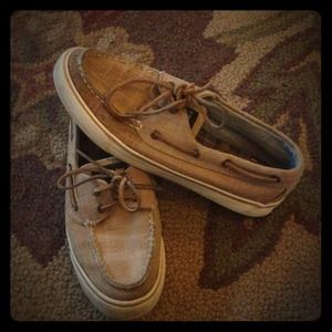 Woman's size 7.5 Sperry tan woven shoes